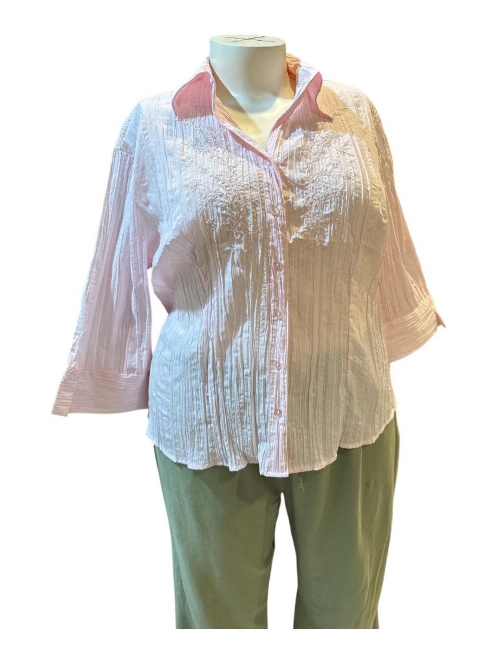 Como Woman Sz 2X Pink Micro-Pleated Embroidered Beaded Button Blouse NWT